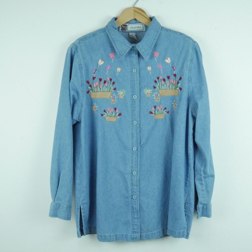 Vintage Small Shirt Embroidered Chambray Cottagecore Granny Spring Butterfly 90s